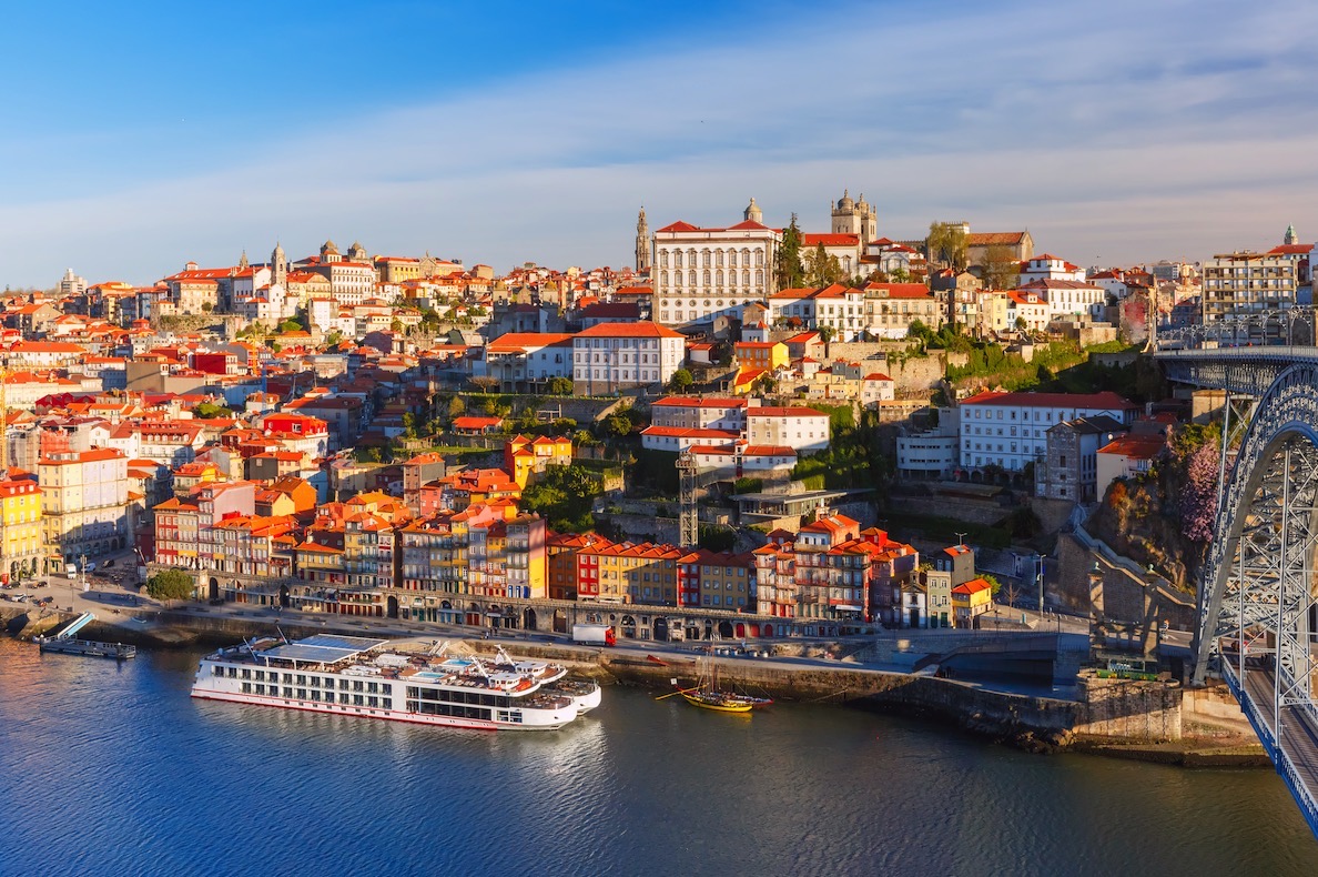 Decision Engineering Analysis Lab Member Steve Chan in Porto, Portugal at The Fourth International Conference on Cyber-Technologies and Cyber-Systems (CYBER 2019)